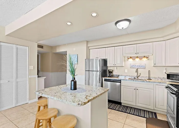 3br Penthouse With Immaculate Views And Amenities Including A Ice Rink Holiday home *