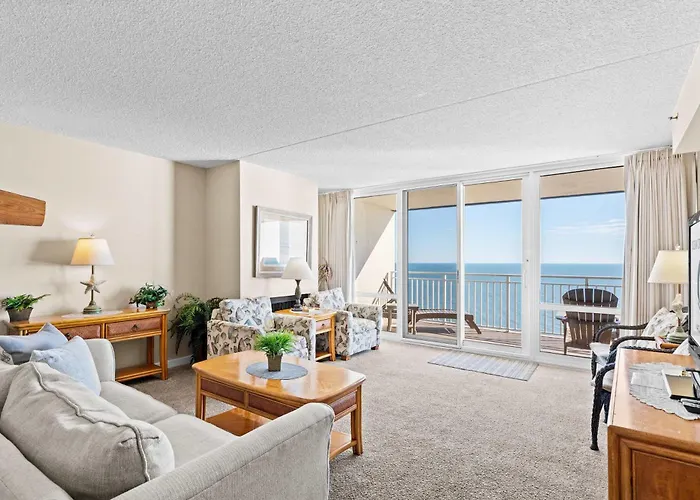 3br Penthouse With Immaculate Views And Amenities Including A Ice Rink Holiday home *
