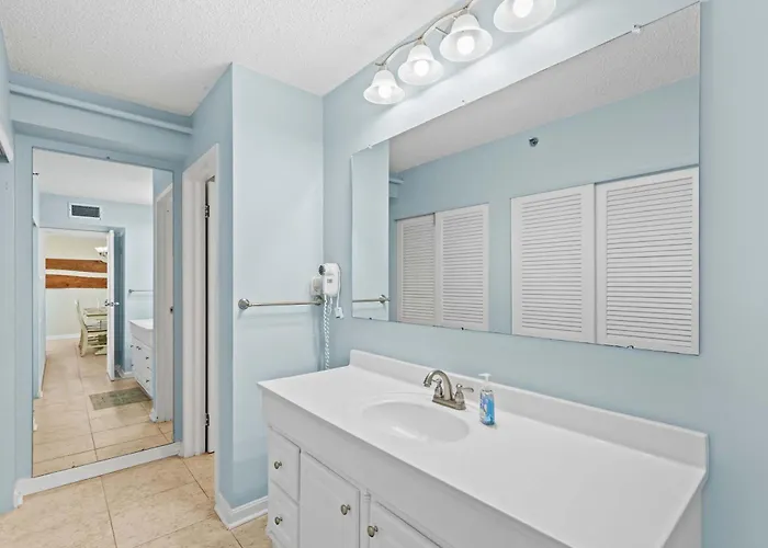 Holiday home 3br Penthouse With Immaculate Views And Amenities Including A Ice Rink *