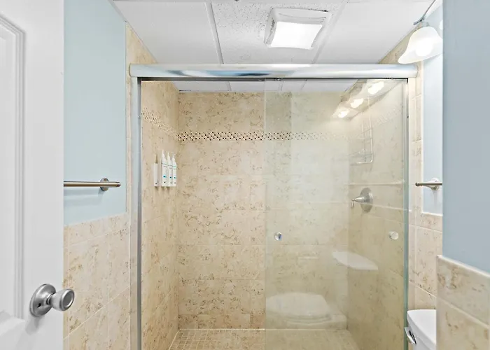 Holiday home 3br Penthouse With Immaculate Views And Amenities Including A Ice Rink *