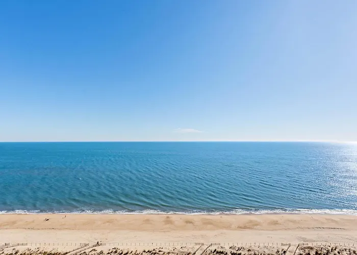 3br Penthouse With Immaculate Views And Amenities Including A Ice Rink Holiday home Ocean City