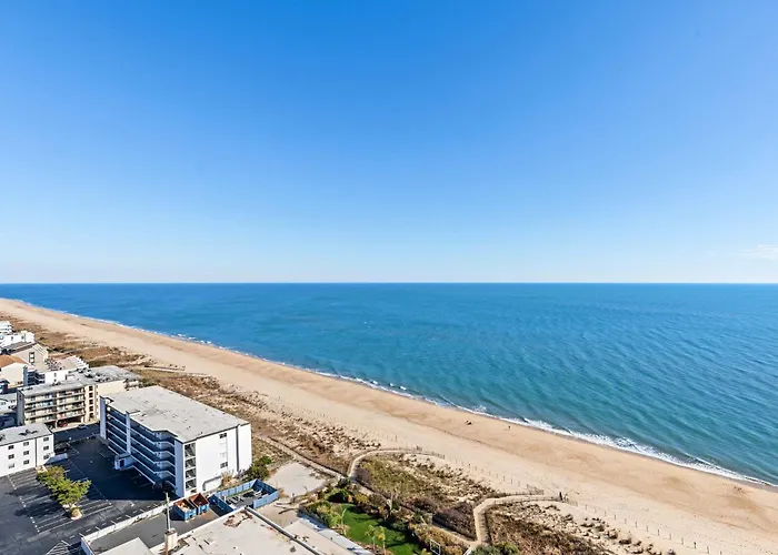 3br Penthouse With Immaculate Views And Amenities Including A Ice Rink Holiday home *