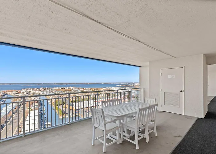 3br Penthouse With Immaculate Views And Amenities Including A Ice Rink * Ocean City