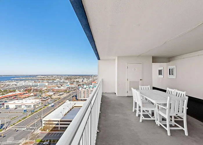 Holiday home 3br Penthouse With Immaculate Views And Amenities Including A Ice Rink Ocean City